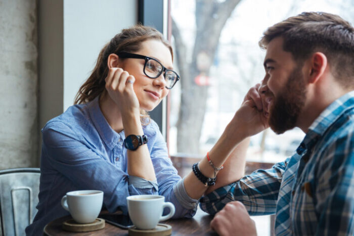 思わせぶりか本命かの見分け方！思わせぶりな男の見極め方法