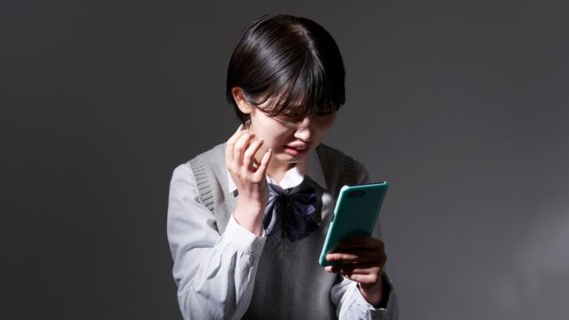 復縁を目指す場合、久しぶりに連絡した彼とどんな会話をすべき？